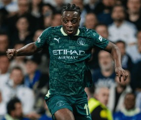 开云APP-多库本场累积带球推进303米，7次过人，对抗23胜12