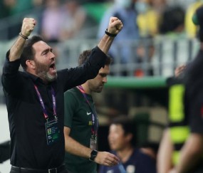 苏亚雷斯：阿德本罗、张玉宁体能还没有达到最佳